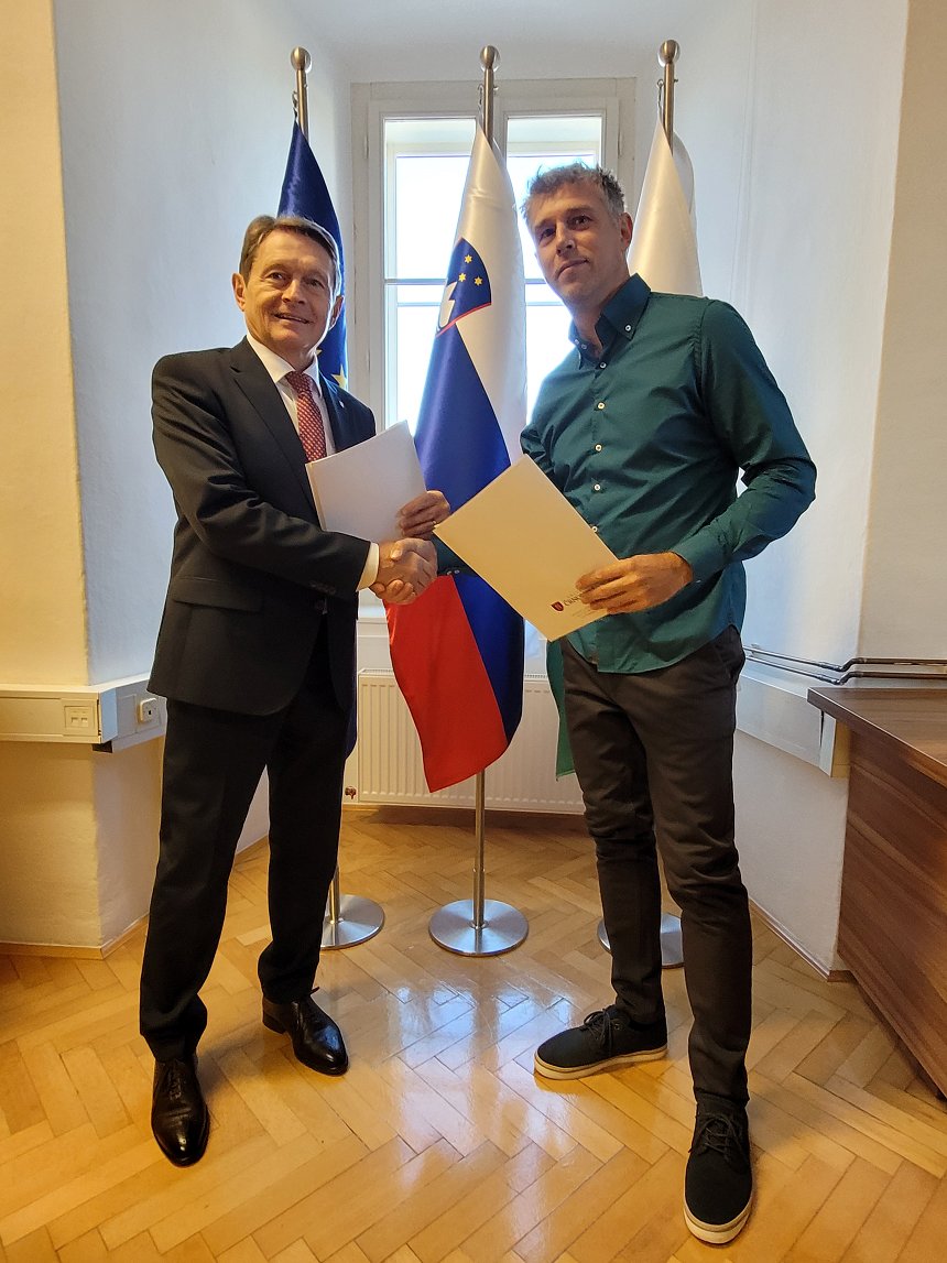 podpis pogodbe Hitro 01